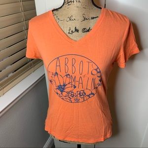 Abbot Main V-Neck Logo T-Shirt